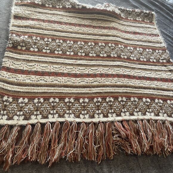 Original USA Women's One Size 100% Acrylic Poncho Brown Red Tan Fringe EUC - Picture 8 of 10